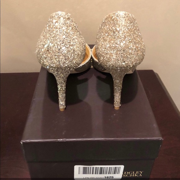 Badgley Mischka Glittery Pumps - Picture 4 of 8